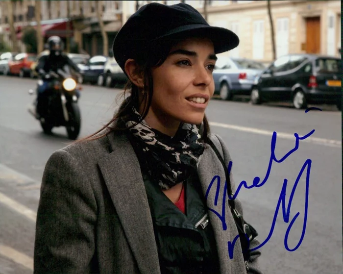 Elodie Bouchez autograph