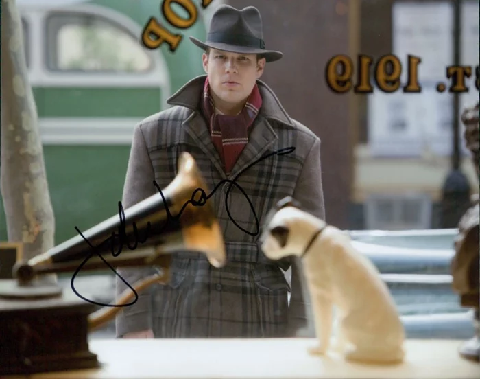 Jake Lacy autograph