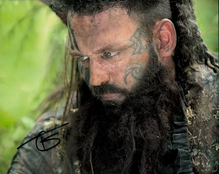 Ty Olsson autograph