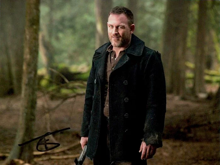 Ty Olsson autograph
