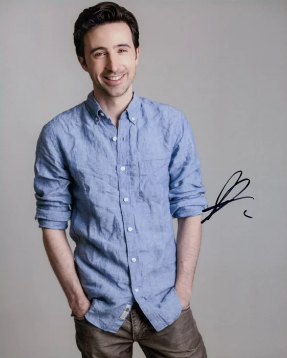 Josh Zuckerman autograph