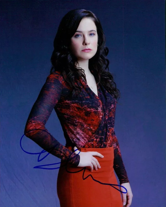 Caroline Dhavernas autograph
