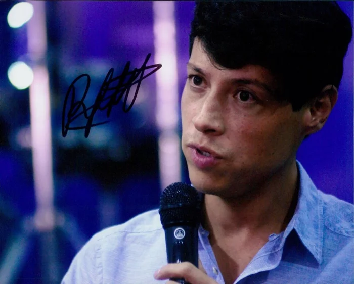 Reynaldo Pacheco autograph