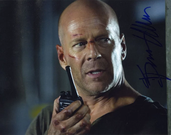 Bruce Willis autograph