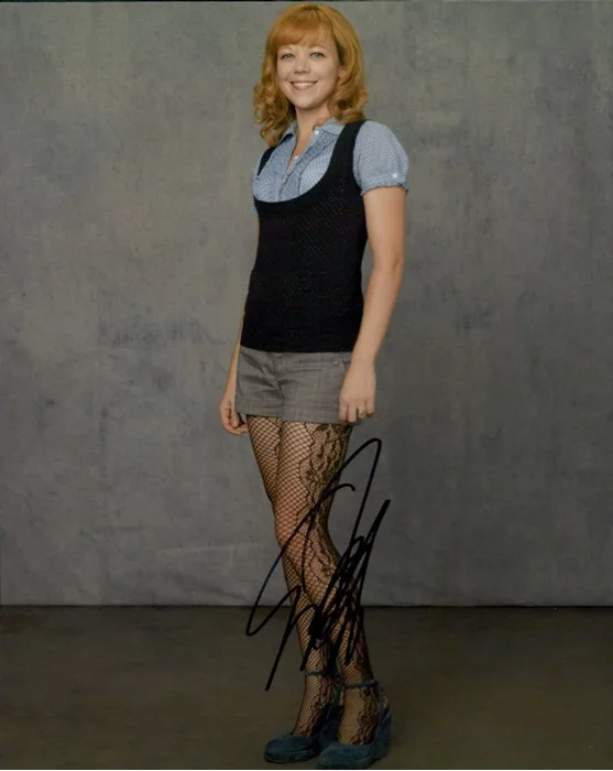 Emily Bergl autograph