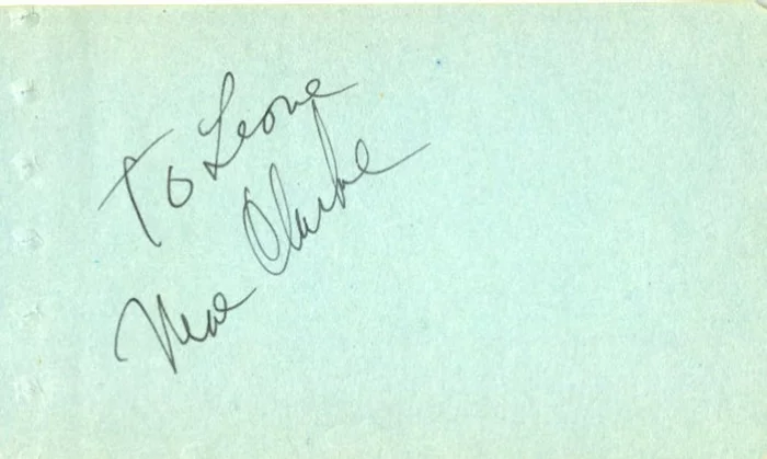 Mae Clarke autograph