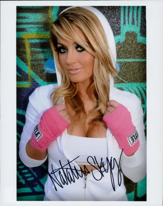 Natalie Skyy autograph