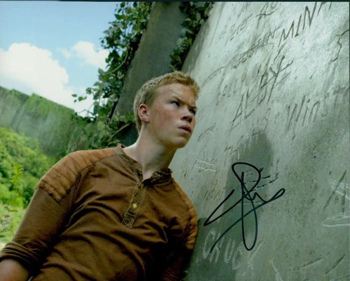 Will Poulter autograph