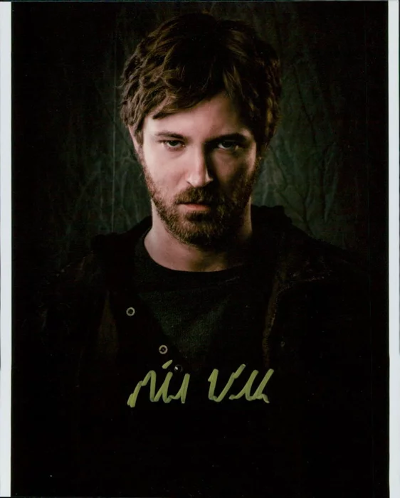 Michael Welch autograph