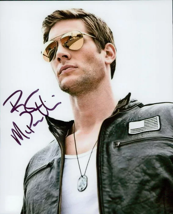 Ryan McPartlin autograph