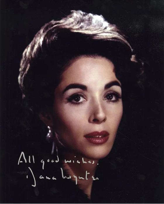 Dana Wynter autograph