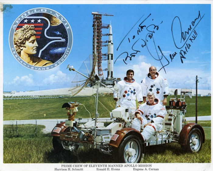 Gene Cernan autograph