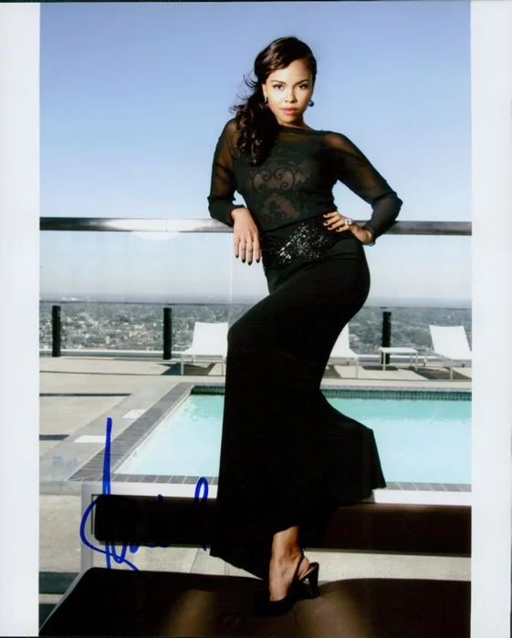 Sharon Leal autograph