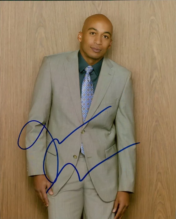 James Lesure autograph