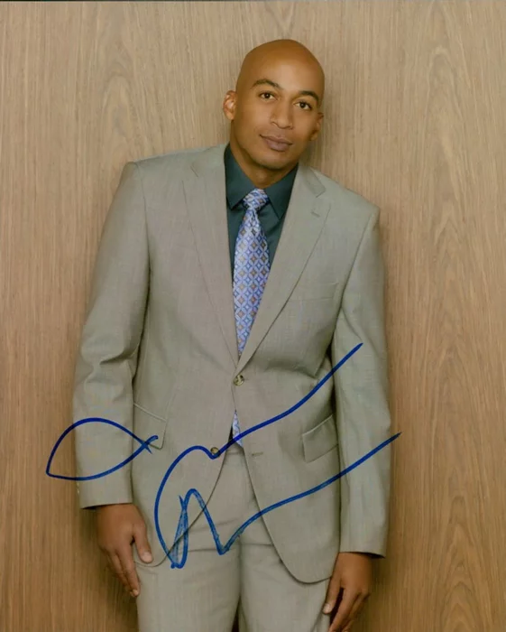 James Lesure autograph