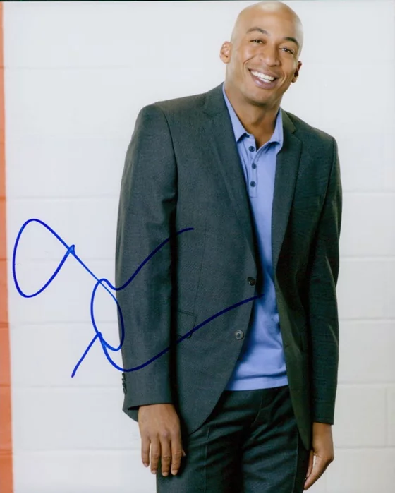 James Lesure autograph