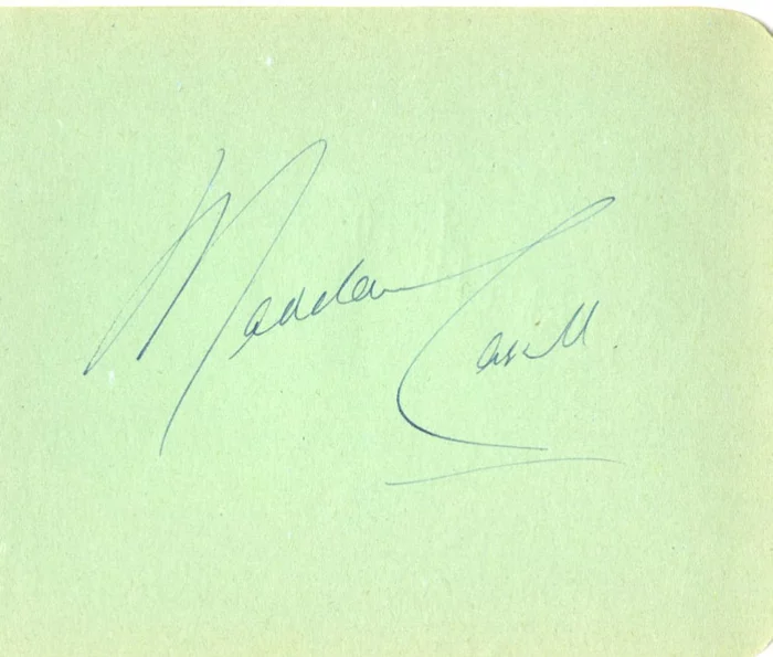 Madeleine Carroll autograph
