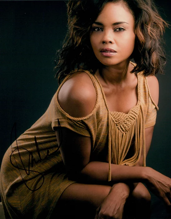 Sharon Leal autograph
