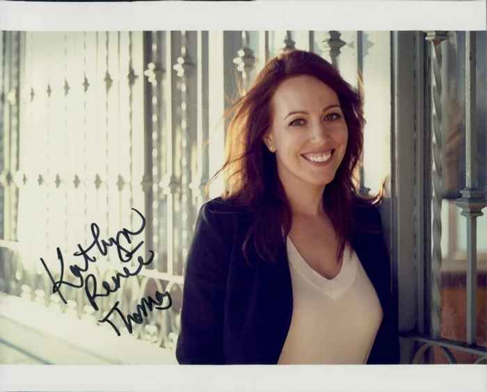 Kathryn Renee Thomas autograph