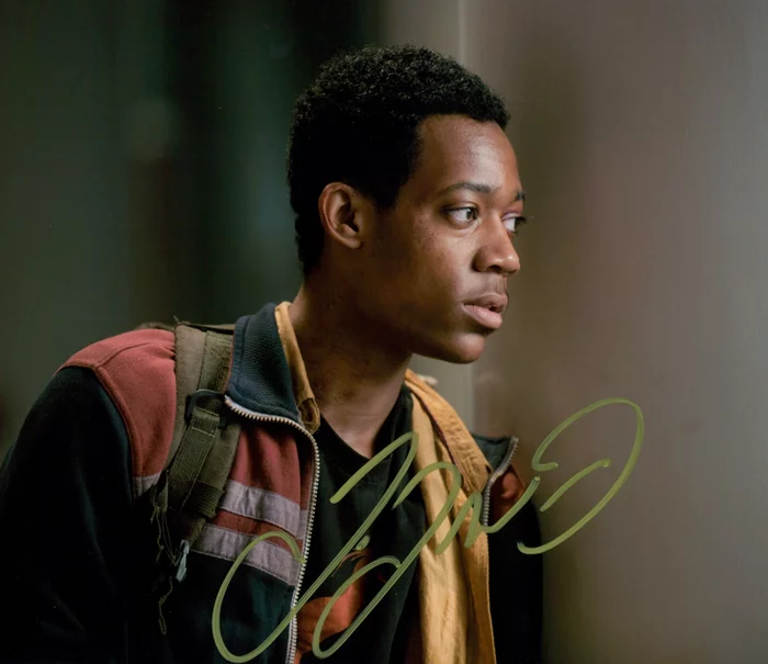 Tyler James Williams autograph
