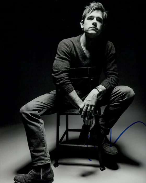 Jason Ralph autograph