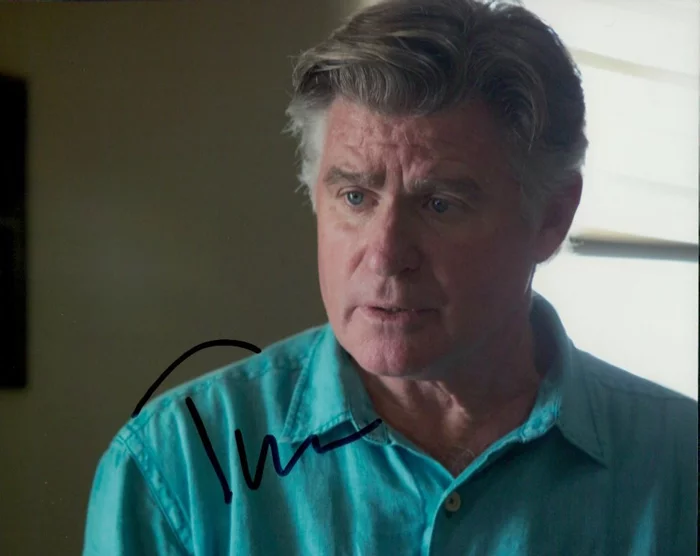Treat Williams autograph