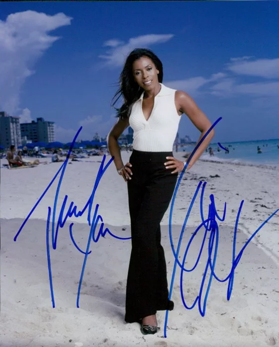 Khandi Alexander autograph