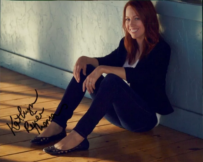 Kathryn Renee Thomas autograph