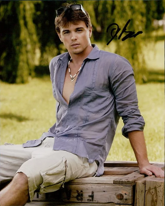 Darin Brooks autograph