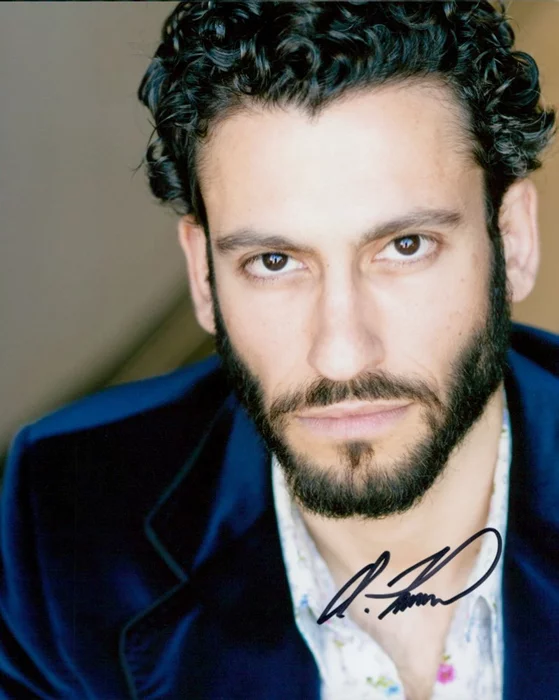 Adam Tsekhman autograph