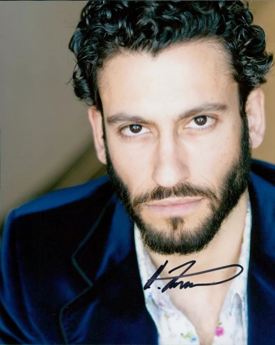 Adam Tsekhman autograph