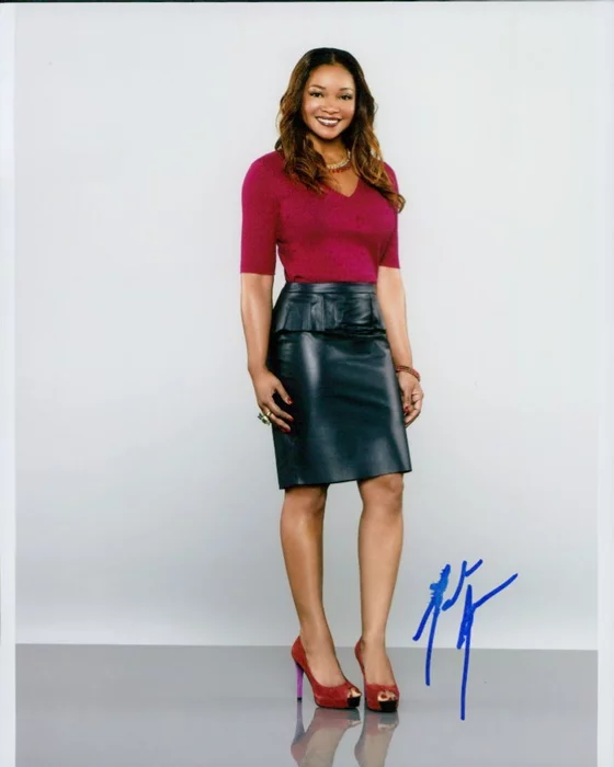 Tamala Jones autograph