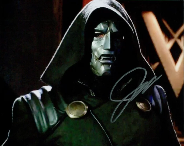 Julian McMahon autograph