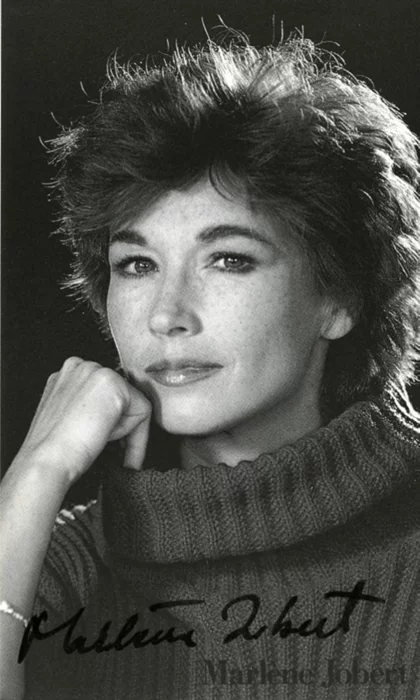 Marlene Jobert autograph