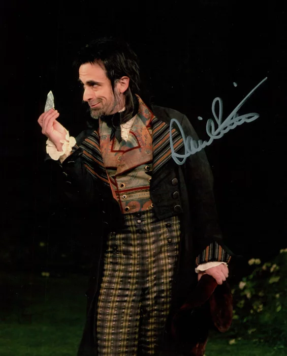 David Pittu autograph