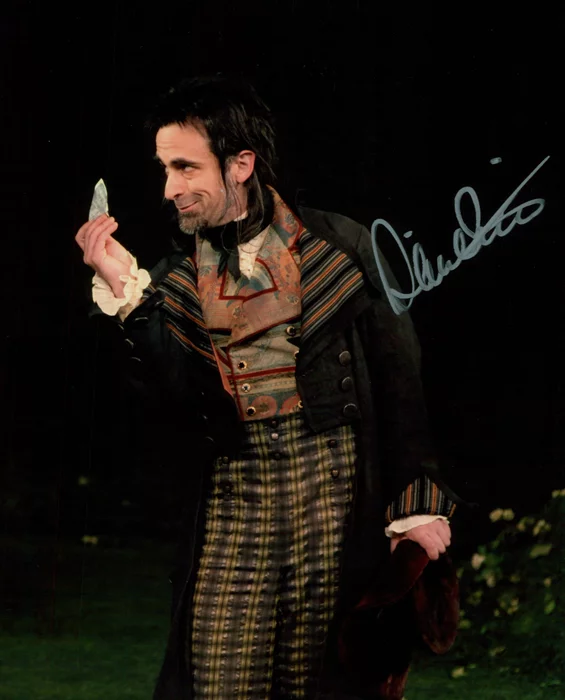 David Pittu autograph