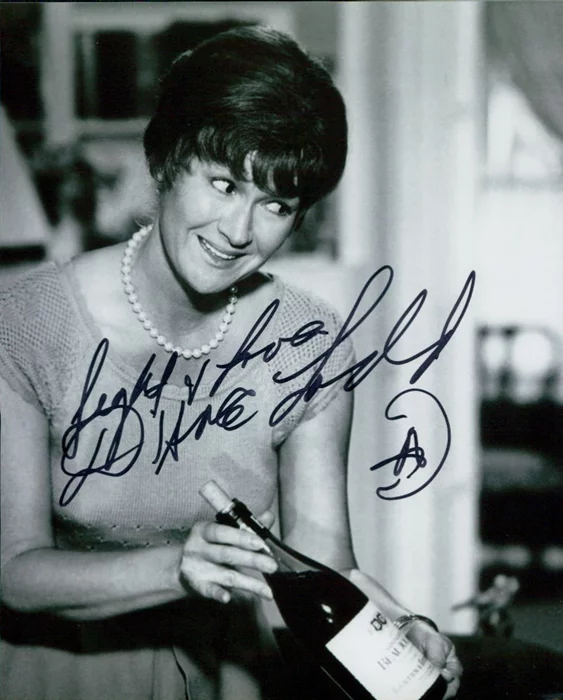 Diane Ladd autograph