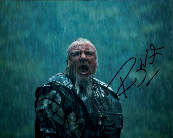Ray Winstone autograph