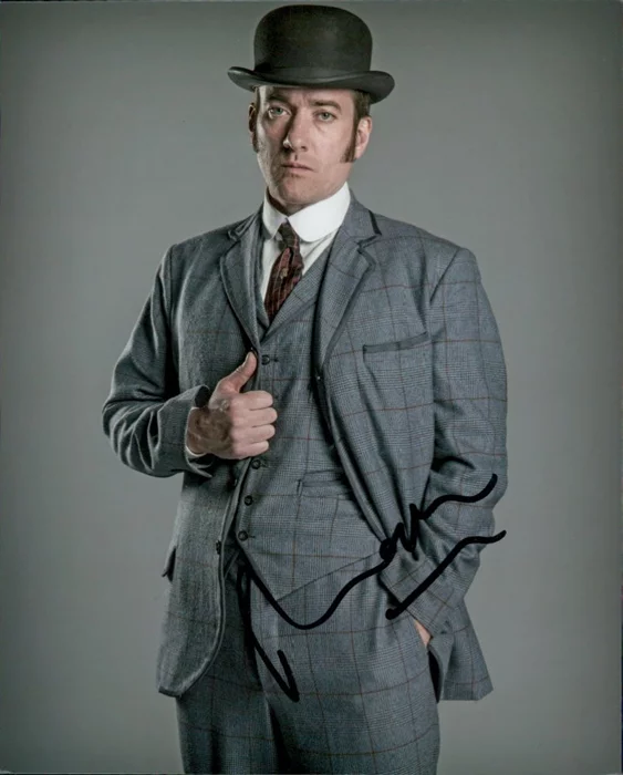 Matthew MacFadyen autograph