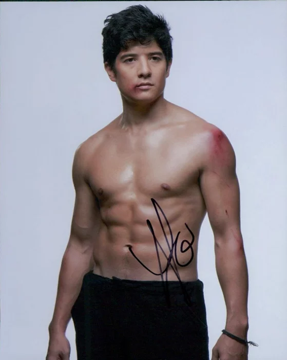 Jon Foo autograph