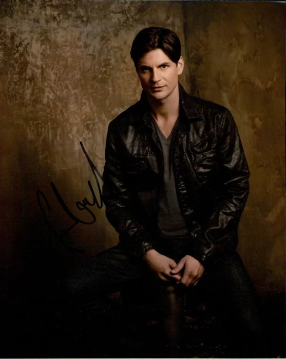 Gale Harold autograph