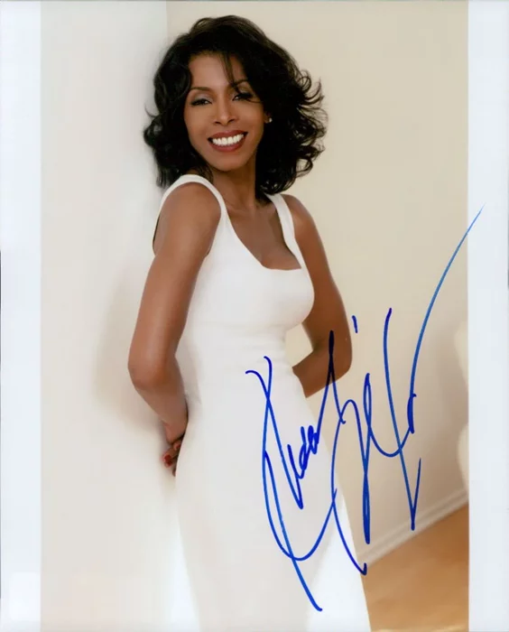 Khandi Alexander autograph