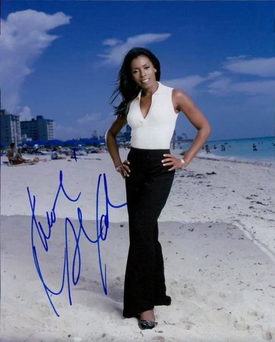 Khandi Alexander autograph