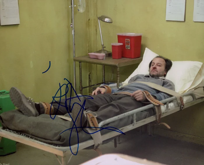 Fisher Stevens autograph