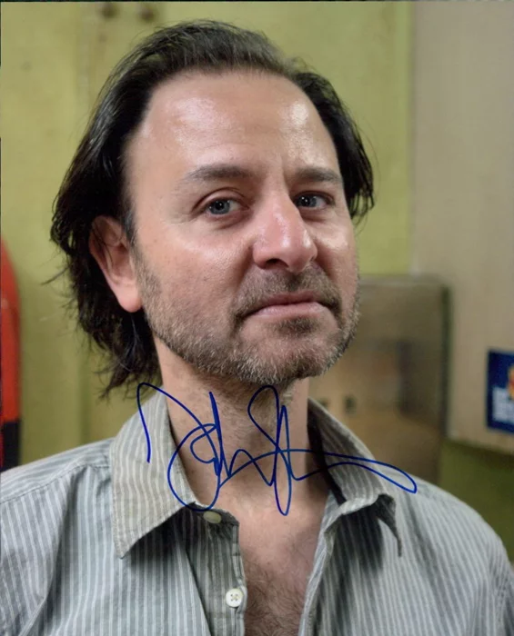 Fisher Stevens autograph