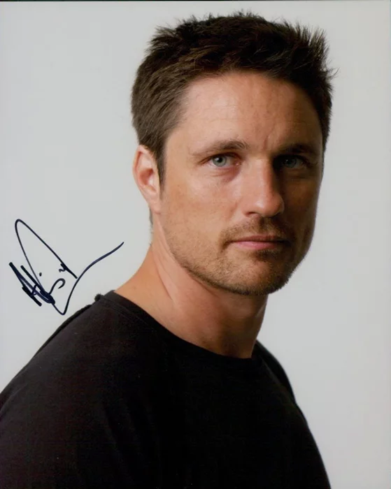 Martin Henderson autograph