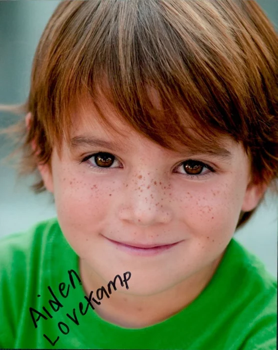 Aiden Lovekamp autograph