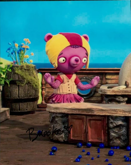 Brooke Wolloff autograph