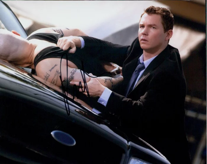 Shawn Hatosy autograph
