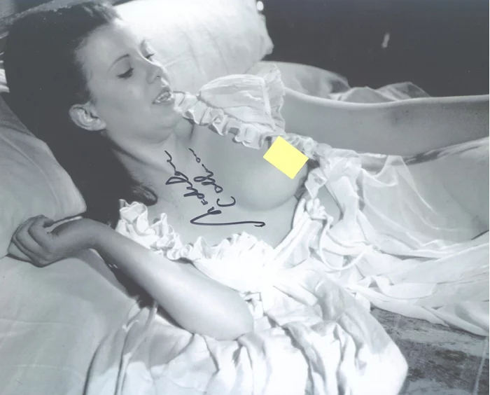 Madeleine Collinson autograph